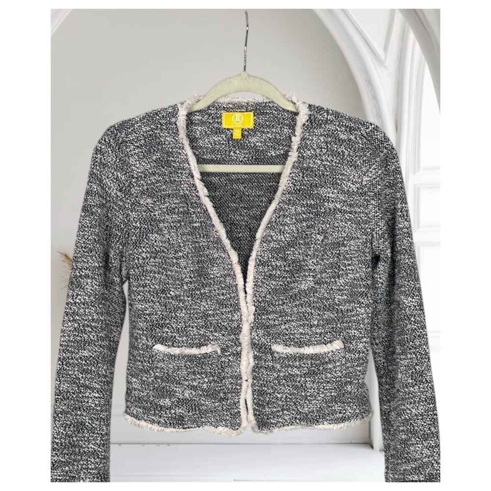 Liz Lange Women open Front Jacket With White Contrasting Trim. XS